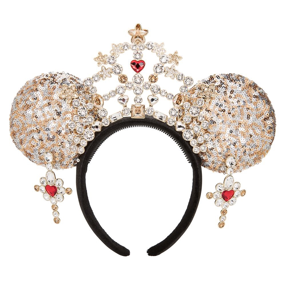 Desperately In Search Of the Heidi Klum ears!